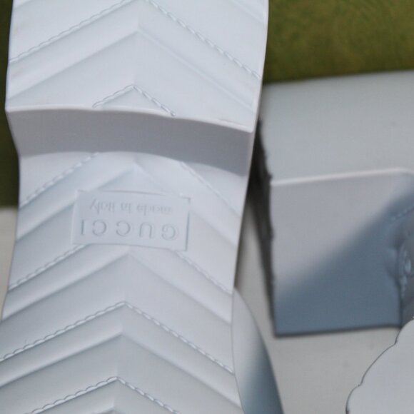 NWB Gucci Logo Rubber Clogs Mules Slip Ons Light Blue 37 725899 - Picture 7 of 7